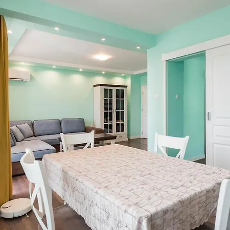 Appartamento Peaceful Pastel Retreat In Varna