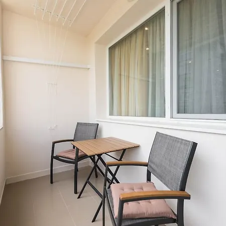 Appartamento Peaceful Pastel Retreat In *